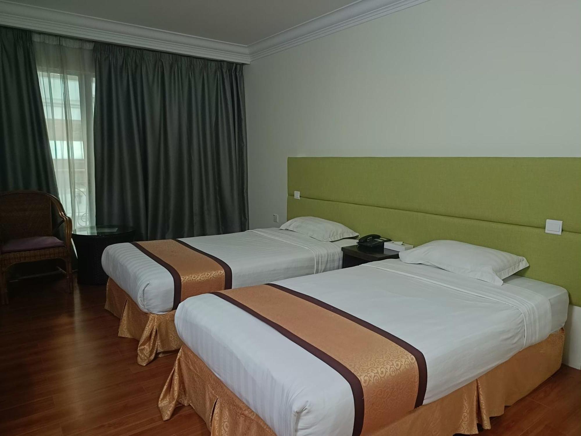 Td Plaza Hotel Kota Kinabalu Dış mekan fotoğraf